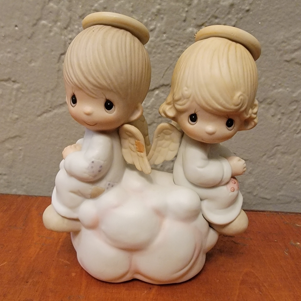 Vintage 1979 Jonathan & David Precious Moments "...But Love Goes on Forever"